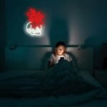 eclairez votre espace avec le neon flaming skull captivant 368 1