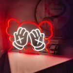 éclairez Votre Vie Avec Le Néon Kaws, Style Et élégance Assurés !