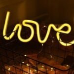 illuminez votre amour avec notre mini neon love une touche romantique 143 1