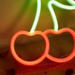 illuminez votre espace avec le mini neon cerise eclatant 725 1