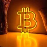 illuminez votre espace avec le neon bitcoin eclatant et tendance 599 1