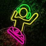 illuminez votre espace avec le neon dj electrisant 934 1