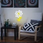 illuminez votre espace avec le neon floral marguerite 435 1