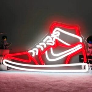 Illuminez Votre Espace Avec Le Néon Nike Air Jordan élégant! Rouge
