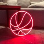 Illuminez Votre Passion Avec Notre Néon Basketball Dynamique!