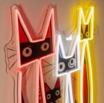 Néon Chats Uv : éclairez Votre Espace Avec Un Art Captivant !