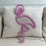 Plongez Dans La Magie Tropicale Avec Notre Néon Flamant Rose !