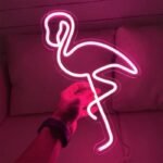 Plongez Dans La Magie Tropicale Avec Notre Néon Flamant Rose !
