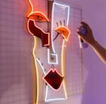 Plongez Dans L’art Avec Notre Néon Uv Picasso éblouissant !