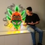 plongez dans lunivers avec le neon alien eblouissant 276 1