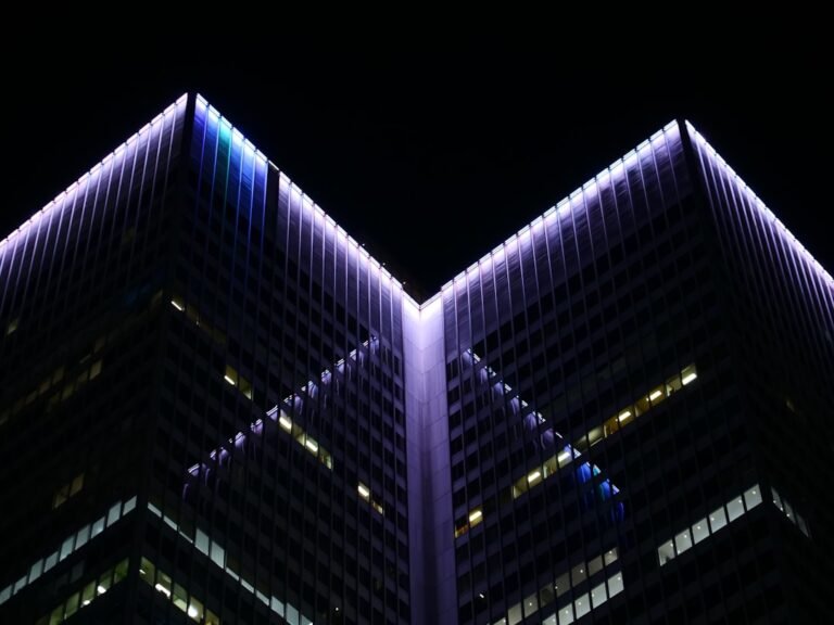 comment demonter un neon au plafond